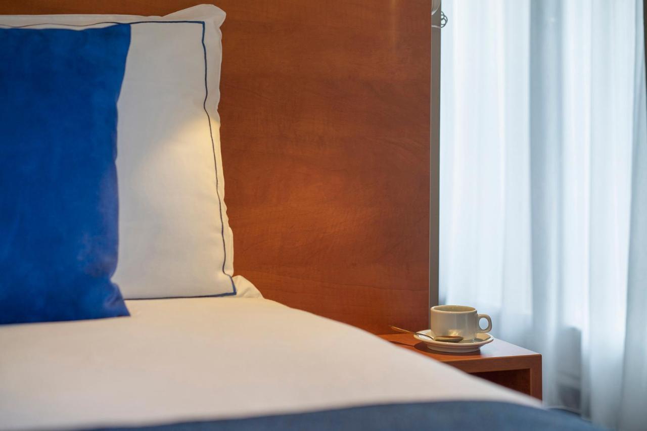 The Originals Boutique, Hotel Admiral'S, Les Sables-dʼOlonne Exteriör bild